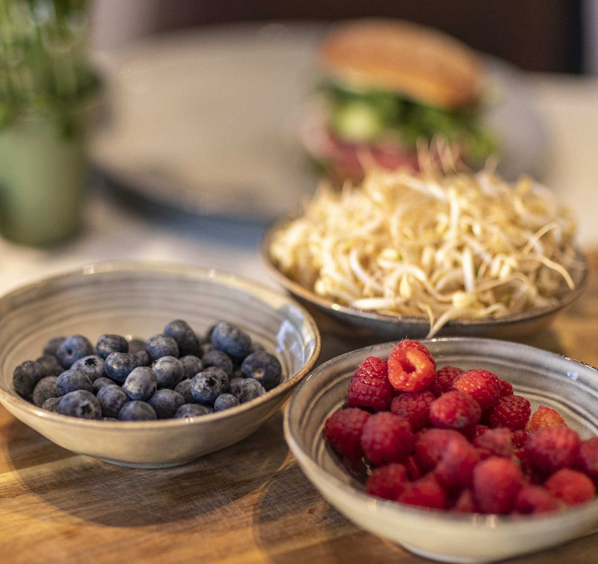 Bärbowl med rostade frön